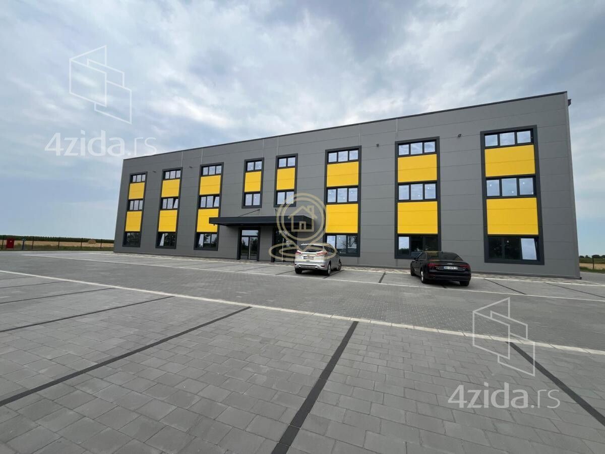 Poslovni prostor · 4600 m² · Stara Pazova