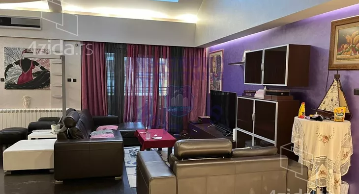 Sedmosoban stan | 4zida