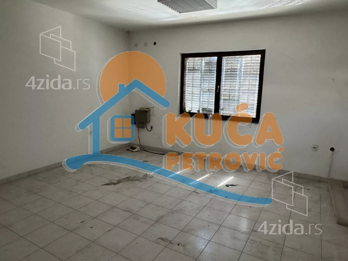 Lokal | 4zida