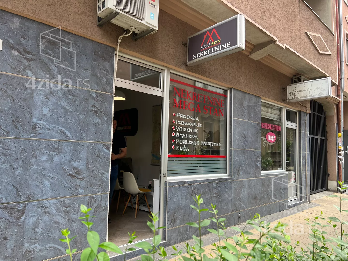 Lokal | 4zida