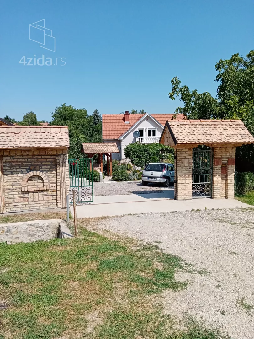 3-etažna kuća | 4zida