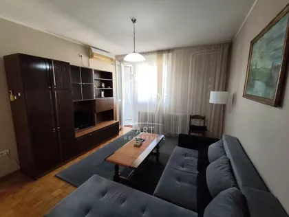Učitelja Miloša Jankovića | 4zida.rs