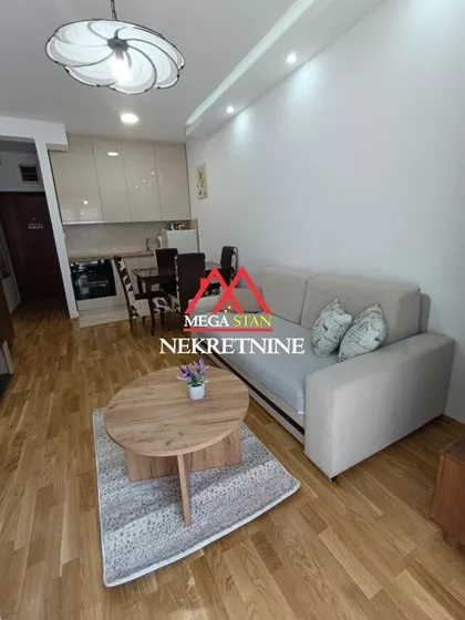 Vuka Karadžića | 4zida.rs