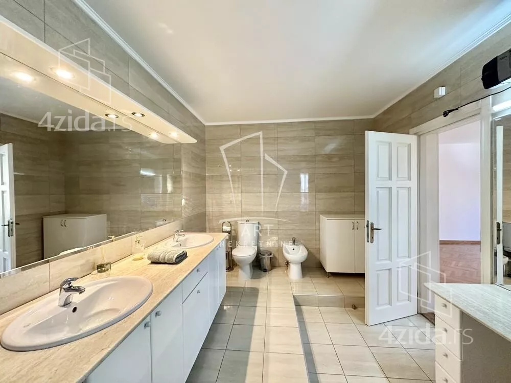 4-etažna kuća | 4zida