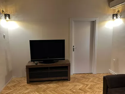 Učitelja Miloša Jankovića | 4zida.rs