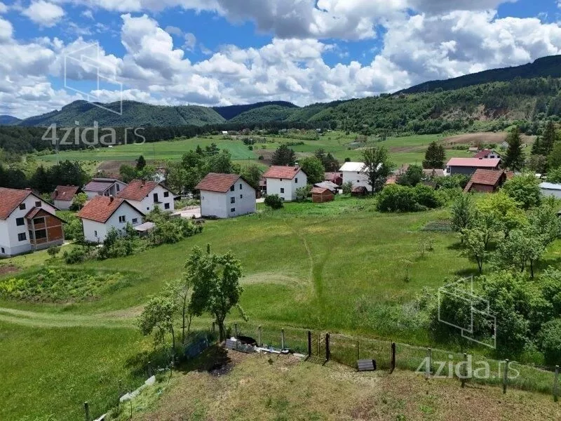 Plac | 4zida