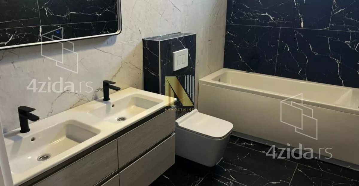 Četvoroiposoban stan | 4zida