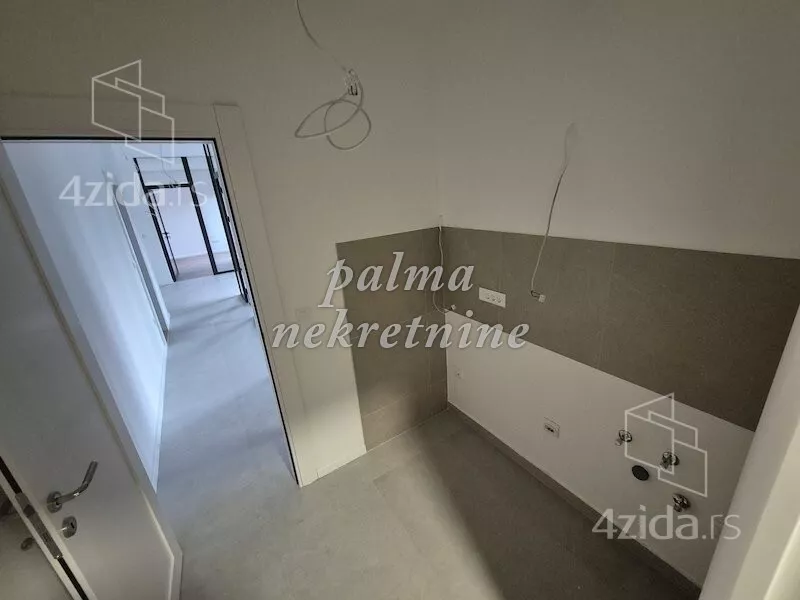 Lokal | 4zida