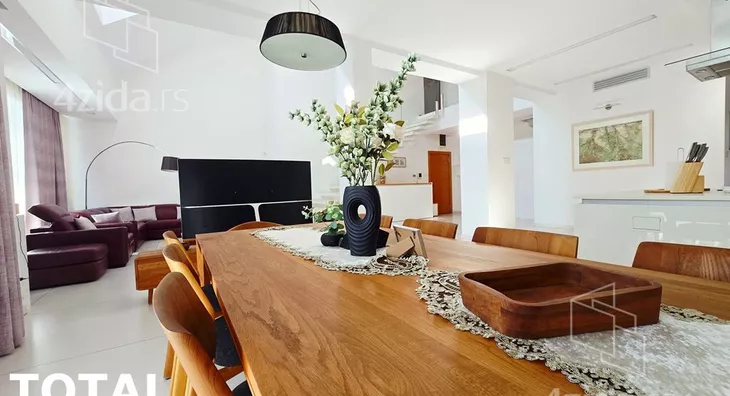 Sedmosoban stan | 4zida