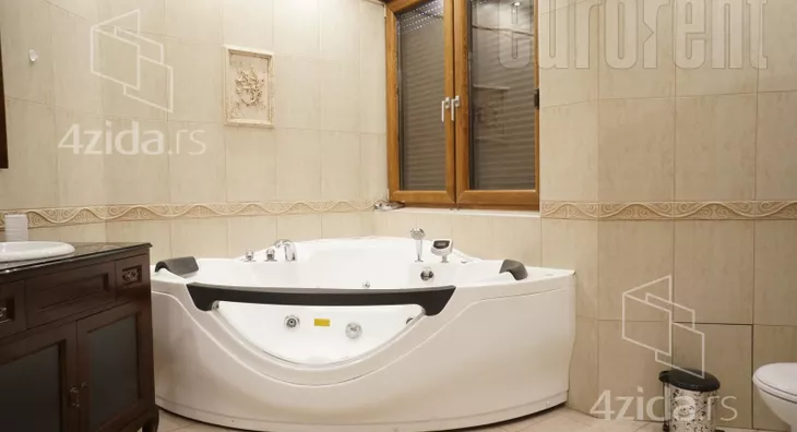 4-etažna kuća | 4zida