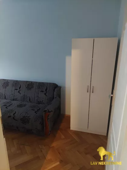 DEVET JUGOVIĆA | 4zida.rs