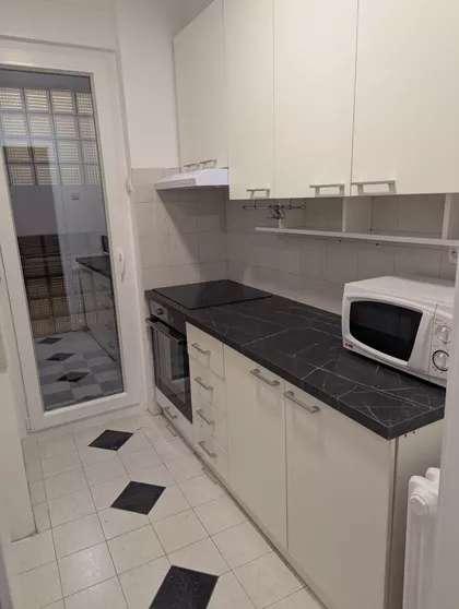 Višnjićeva 9 | 4zida.rs