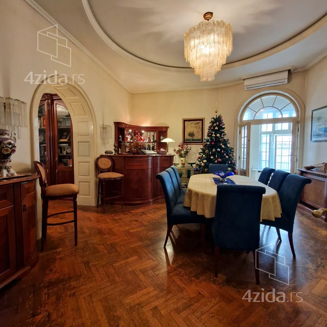 Šestosoban stan | 4zida