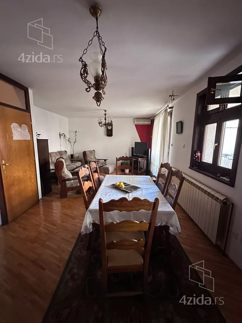 3-etažna kuća | 4zida