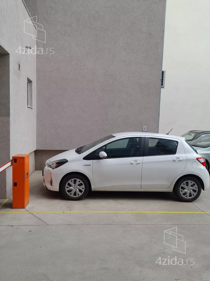 Parking | 4zida