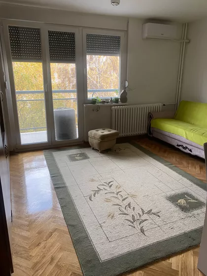 Radnička 36 | 4zida.rs