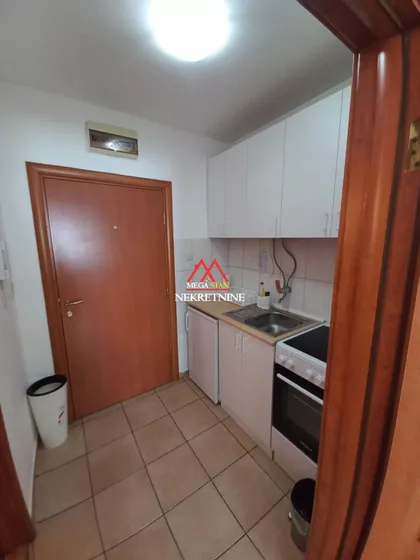 Bulevar Cara Lazara | 4zida.rs