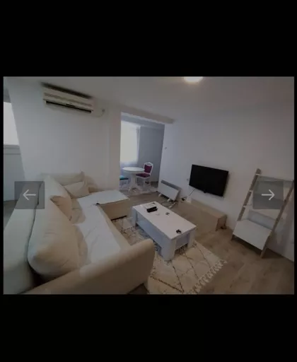 Učitelj Tasina | 4zida.rs