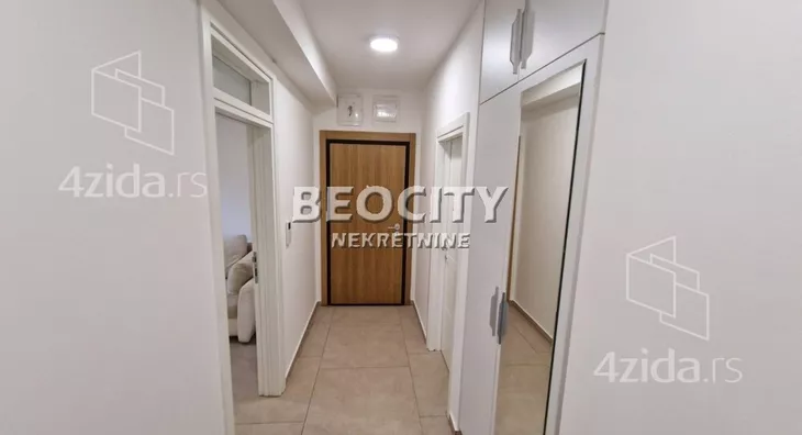 Četvoroiposoban stan | 4zida