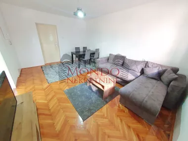 Ekonomski/Pravni Fakultet