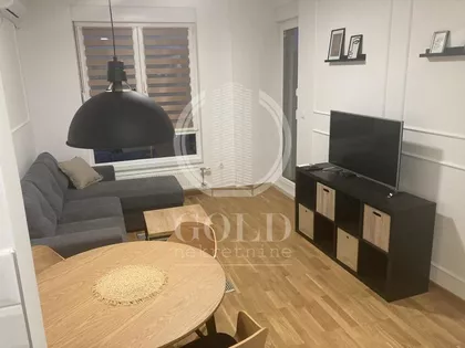 Aranj Janoša | 4zida.rs