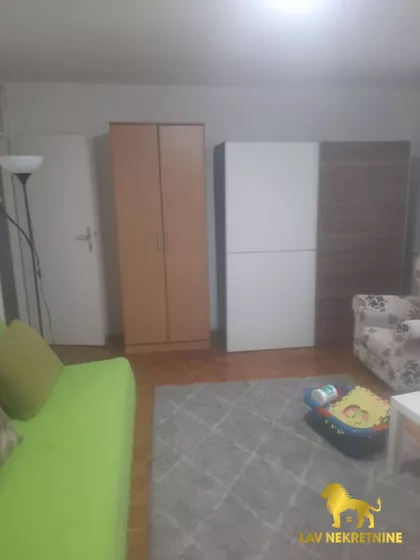 BULEVAR CARA LAZARA | 4zida.rs