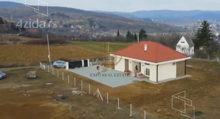 Plac | 4zida
