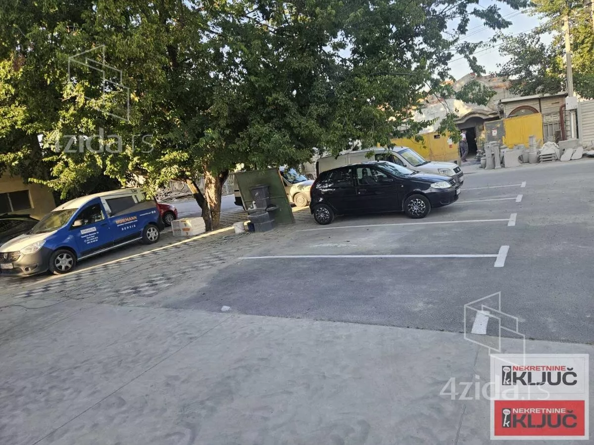 Poslovni prostor | 4zida