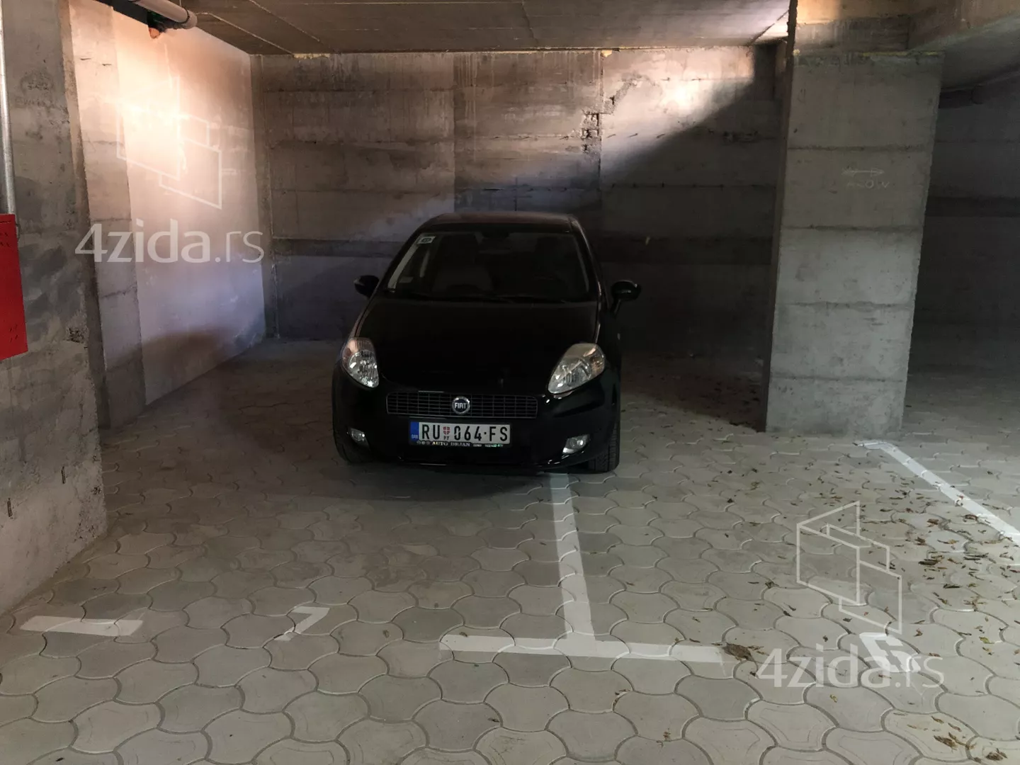 Garaža | 4zida