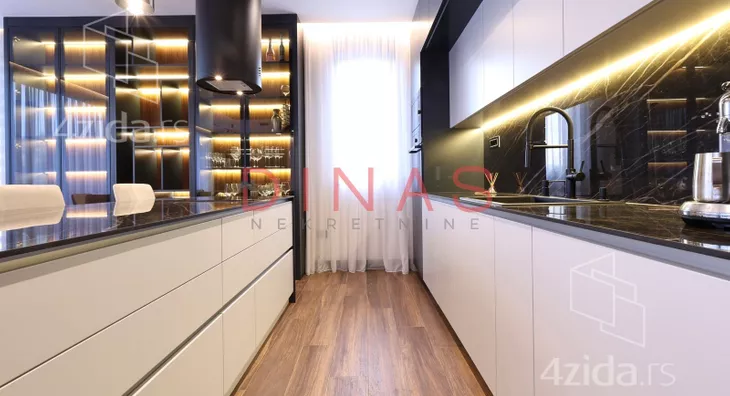 Petosoban stan | 4zida