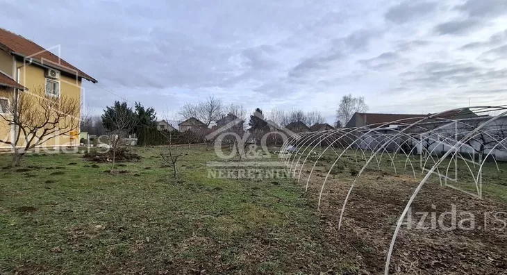 Poslovna zgrada | 4zida