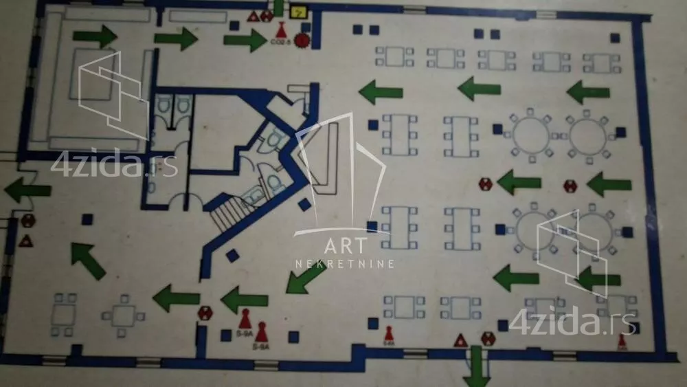 Poslovni prostor | 4zida