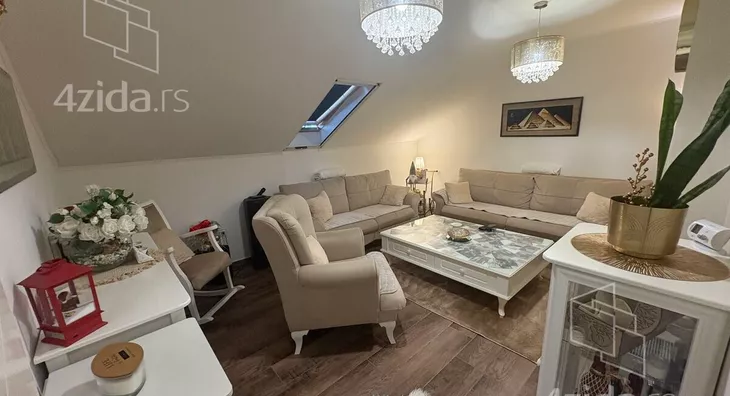 Petosoban stan | 4zida