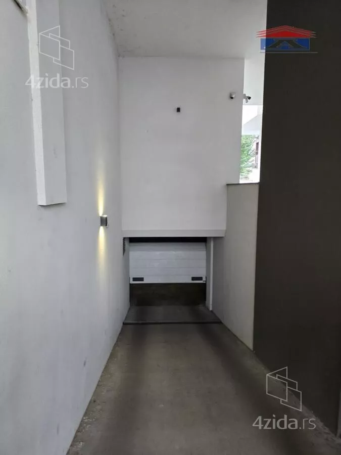 Parking | 4zida