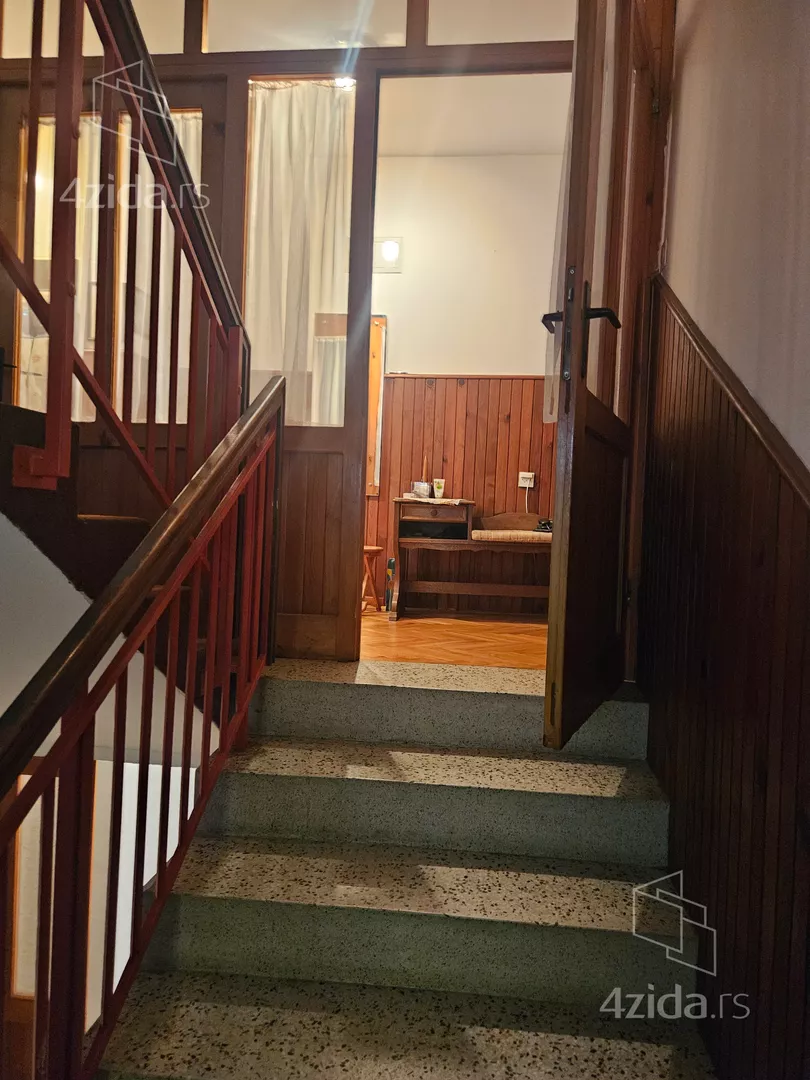 4-etažna kuća | 4zida