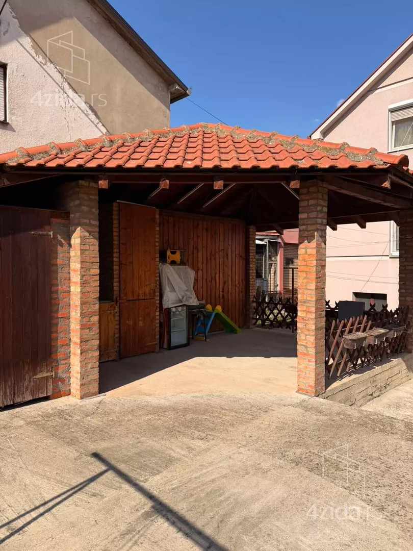 3-etažna kuća | 4zida