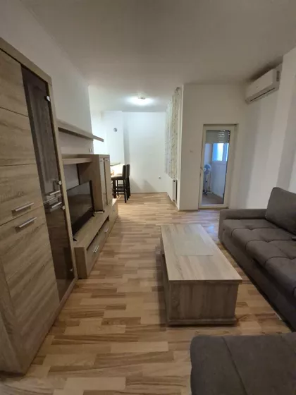Kvantaška Pijaca | 4zida.rs
