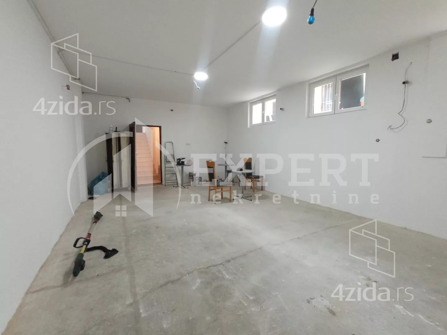 Lokal | 4zida