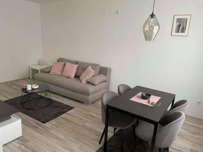 Ljubomira Ivanovica 3 | 4zida.rs
