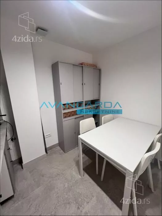 Kancelarija | 4zida