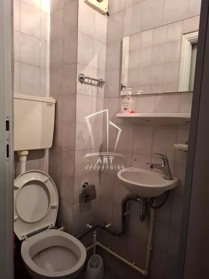 Ustanička | 4zida.rs