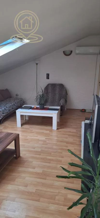 Ekonomski/Pravni Fakultet | 4zida.rs