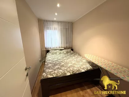 NARODNOG FRONTA | 4zida.rs