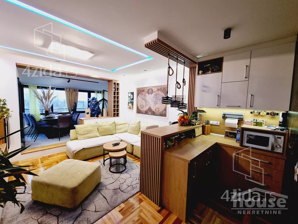 Dvoiposoban stan | 4zida