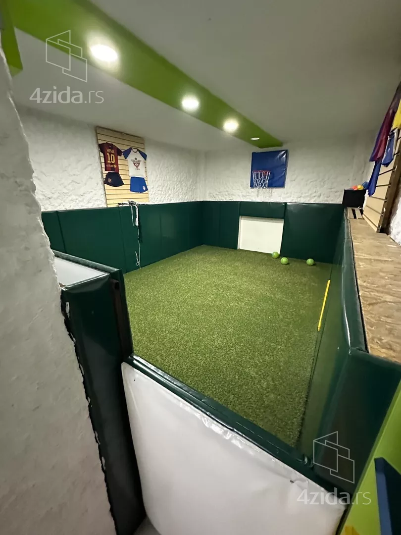 Poslovni prostor | 4zida