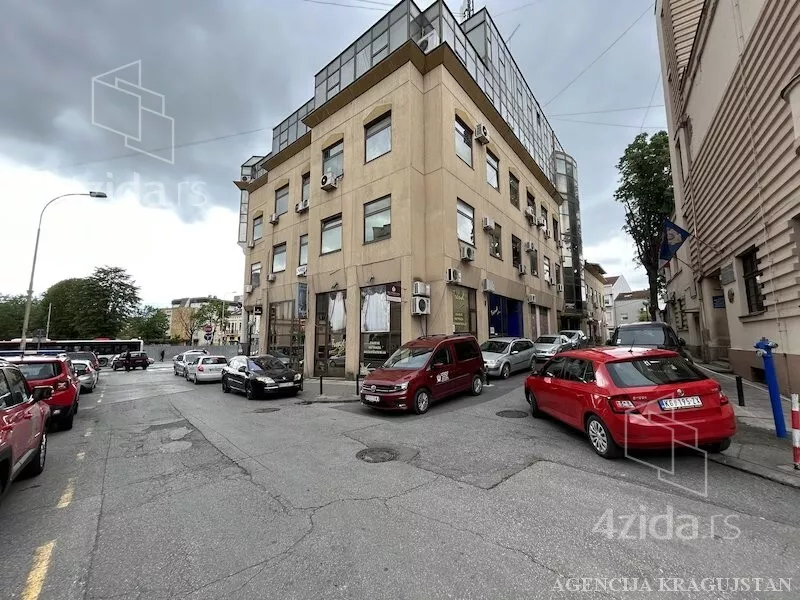 Poslovni prostor | 4zida