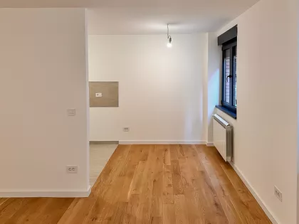 JOVANA CIRILOVA | 4zida.rs