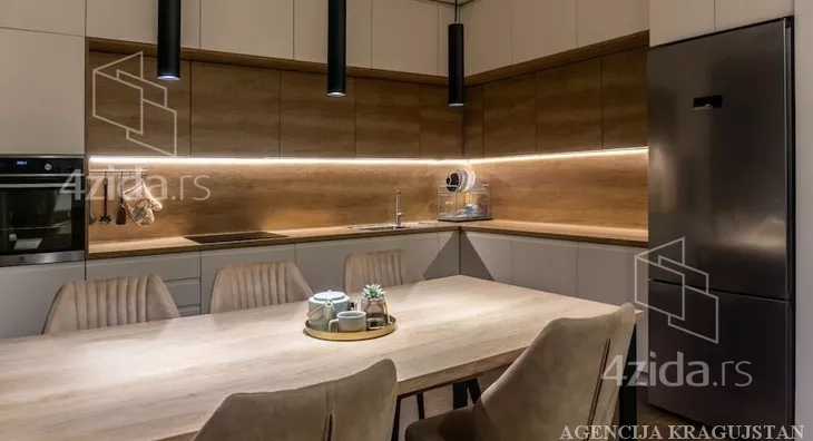 Petosoban stan | 4zida