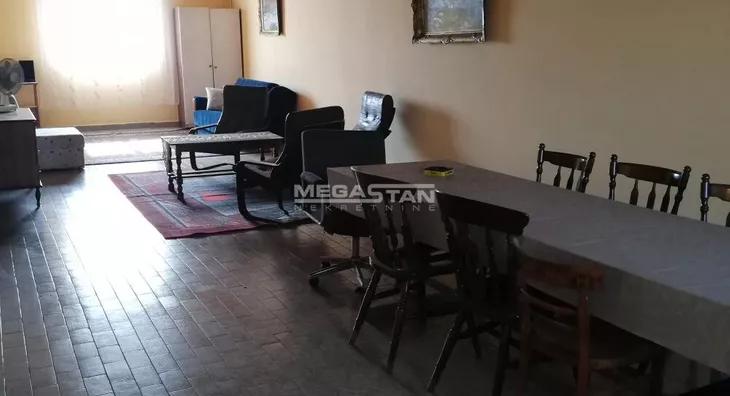 Poslovna zgrada | 4zida