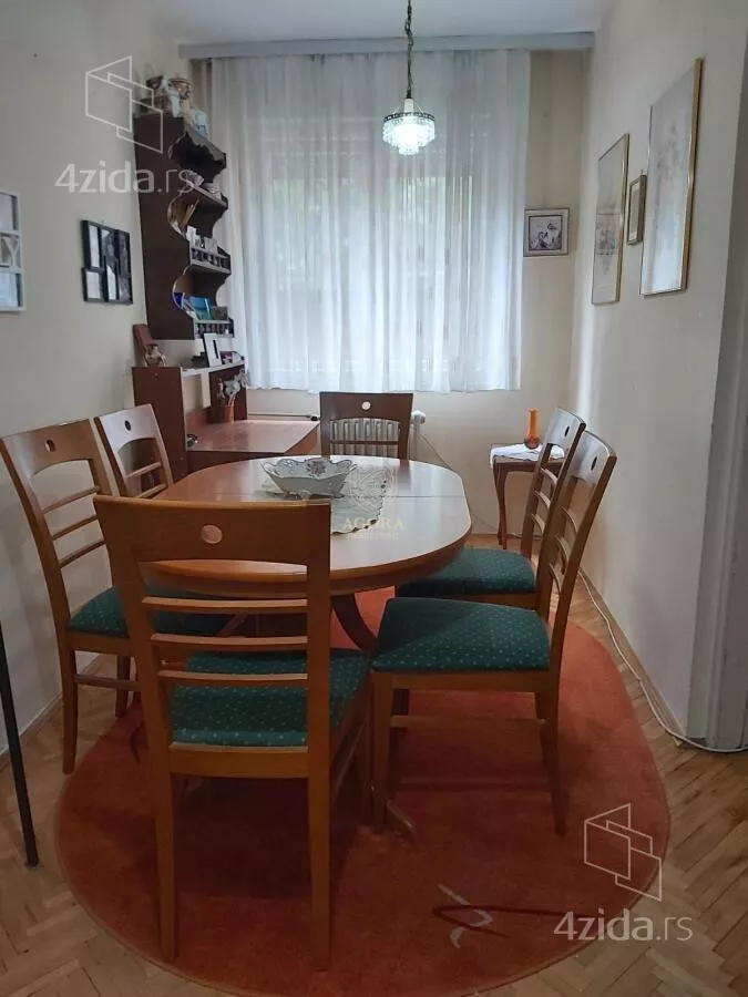 Troiposoban stan | 4zida